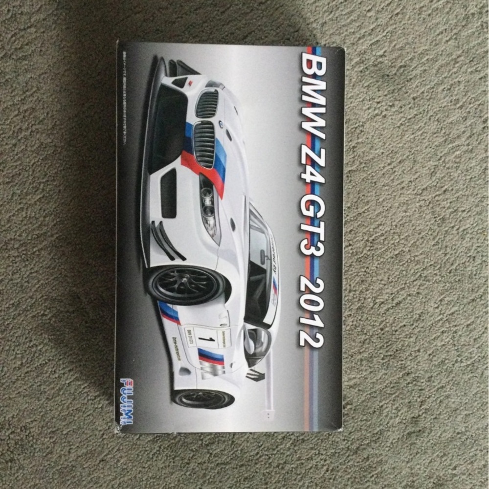 BMW FUJIMI Z4 2012 GT3 MODEL CAR RACE CAR